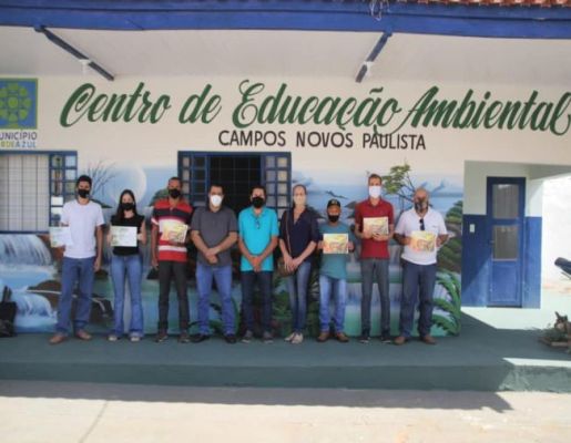 Curso sobre podas de arvores.